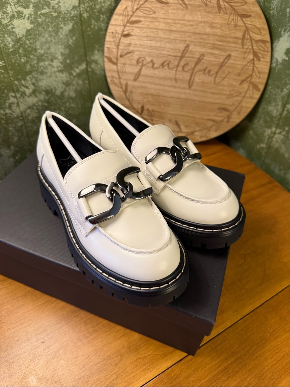 New Marc Fisher LTD Trisca Almond Toe Chain Platform Loafer Size 5